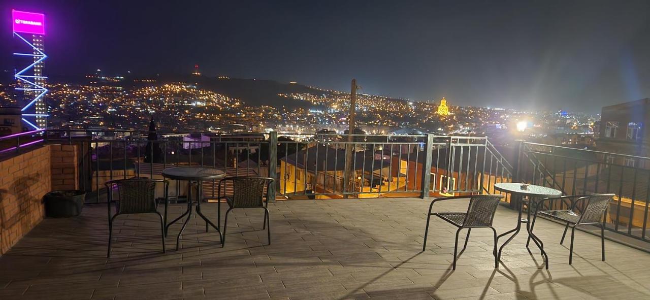 9 Borbalo Street Apartment With Terrace تبليسي المظهر الخارجي الصورة