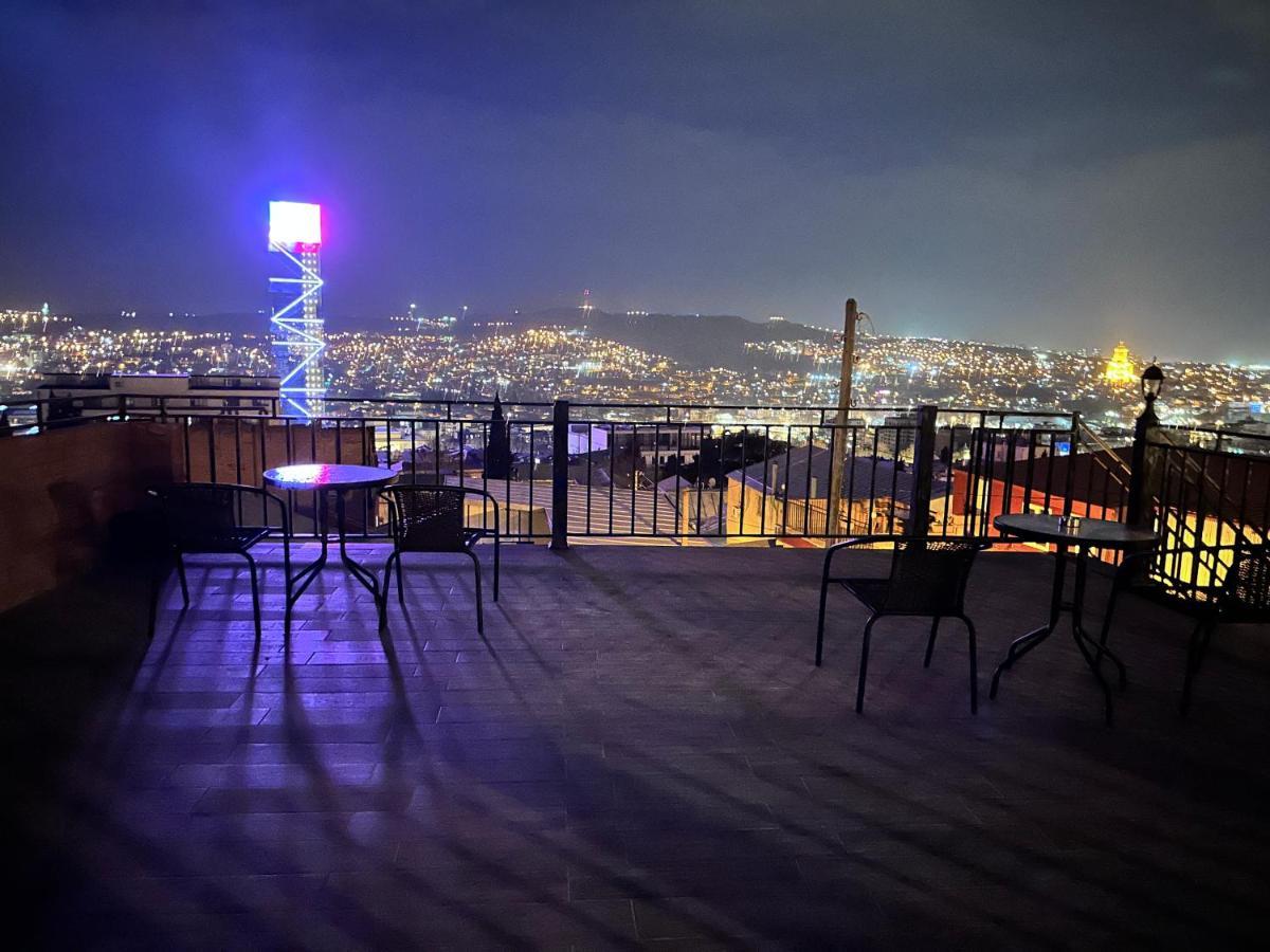 9 Borbalo Street Apartment With Terrace تبليسي المظهر الخارجي الصورة