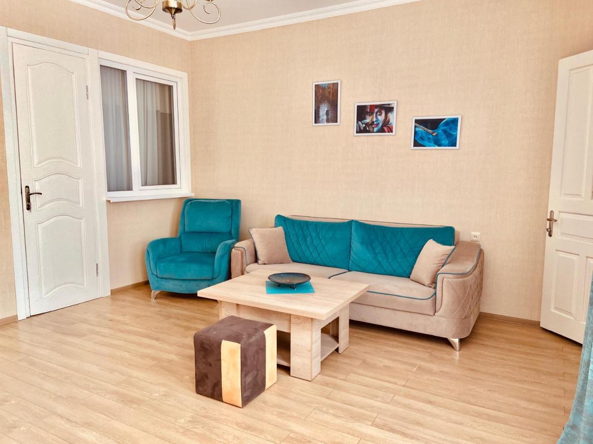 9 Borbalo Street Apartment With Terrace تبليسي المظهر الخارجي الصورة