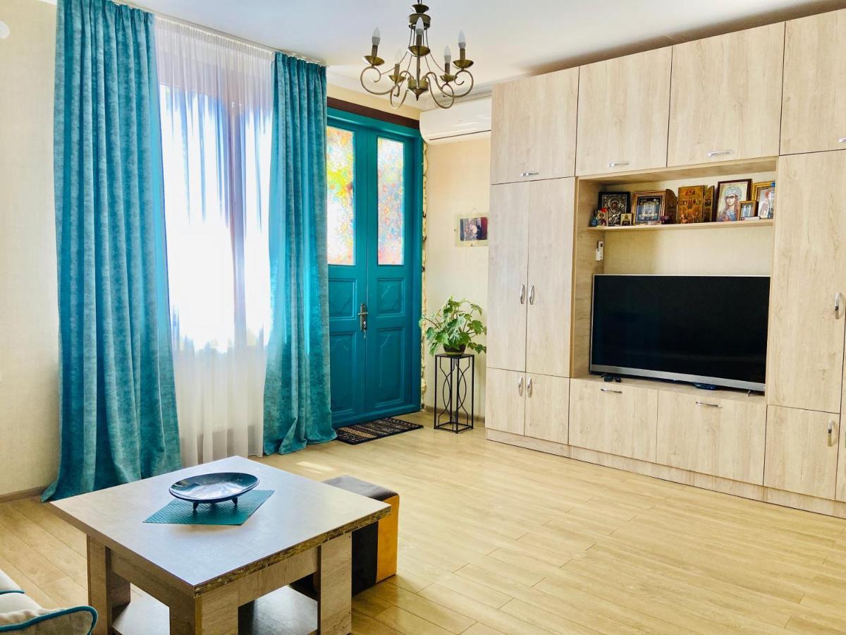 9 Borbalo Street Apartment With Terrace تبليسي المظهر الخارجي الصورة