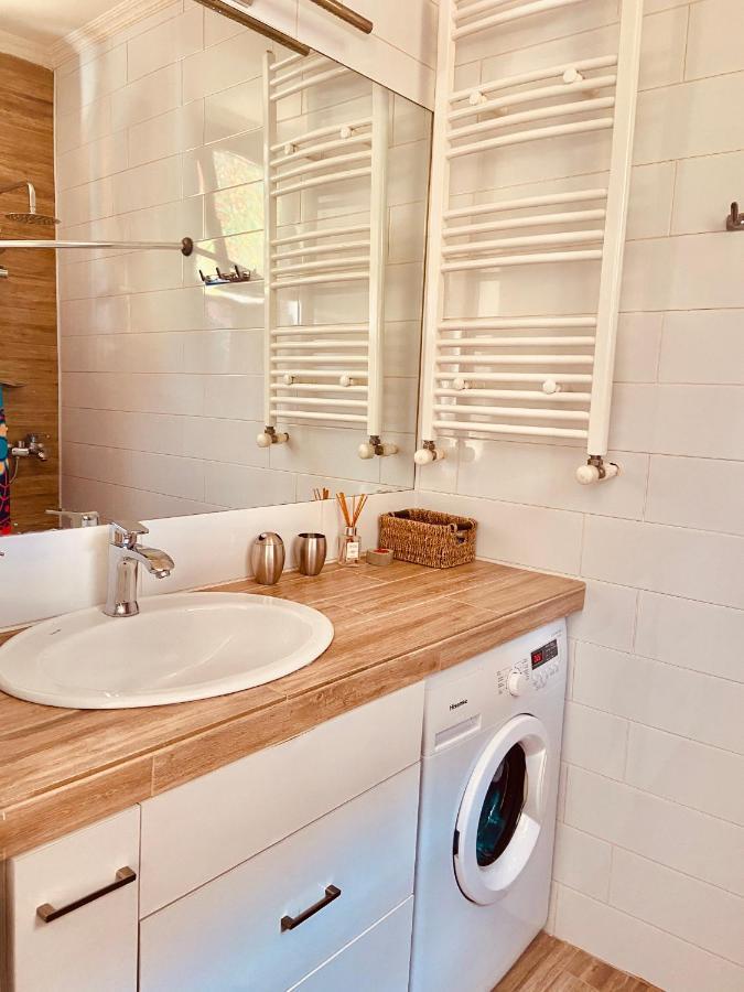9 Borbalo Street Apartment With Terrace تبليسي المظهر الخارجي الصورة