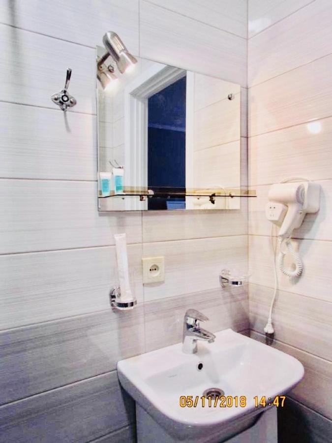 9 Borbalo Street Apartment With Terrace تبليسي المظهر الخارجي الصورة