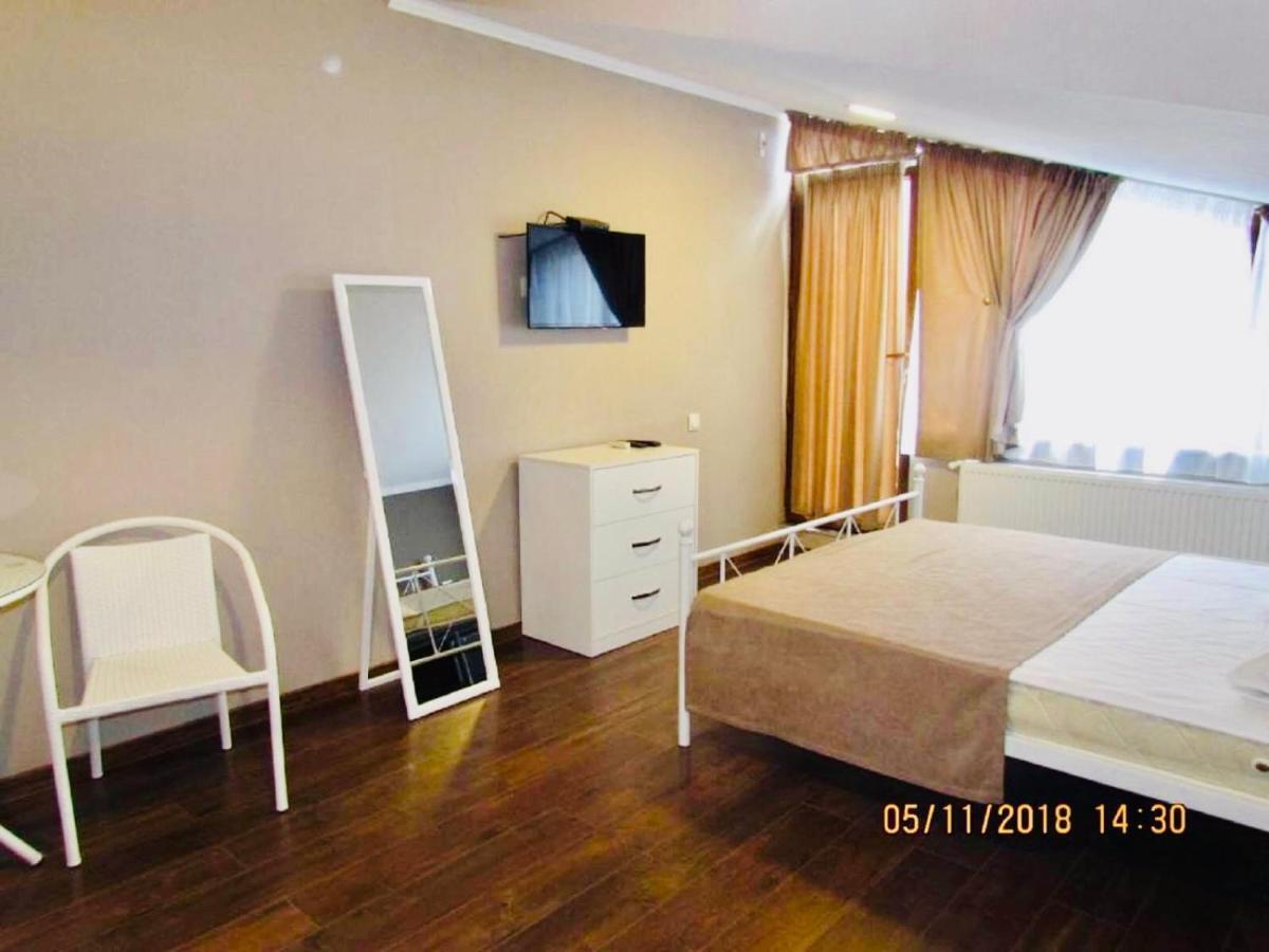 9 Borbalo Street Apartment With Terrace تبليسي المظهر الخارجي الصورة