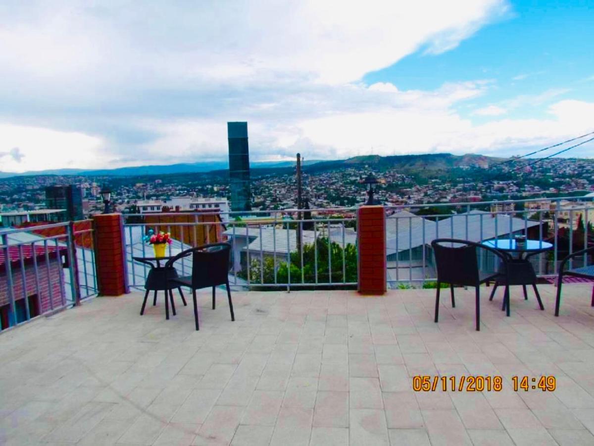 9 Borbalo Street Apartment With Terrace تبليسي المظهر الخارجي الصورة