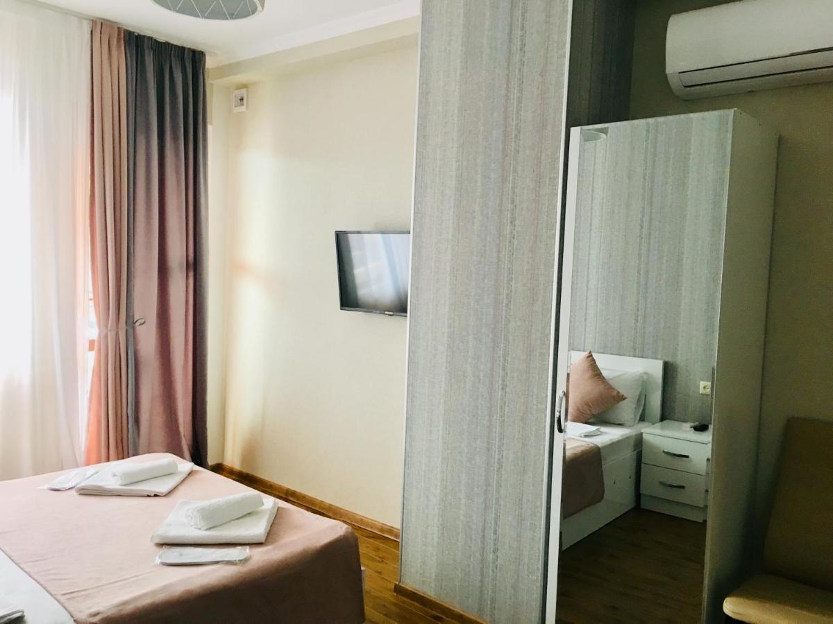 9 Borbalo Street Apartment With Terrace تبليسي المظهر الخارجي الصورة