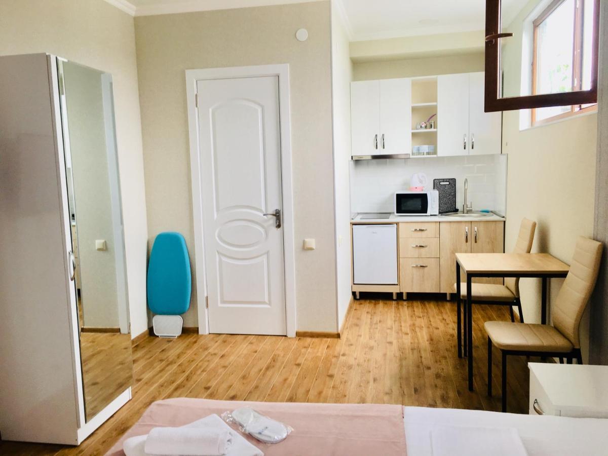 9 Borbalo Street Apartment With Terrace تبليسي المظهر الخارجي الصورة